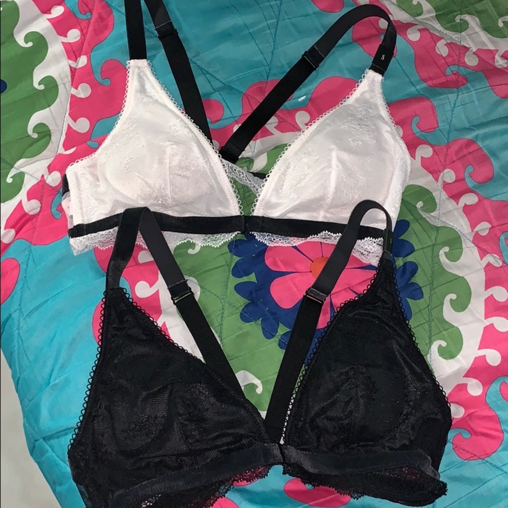 2 Victoria secret bralletes with removable padding
